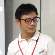 スタッフ芦田